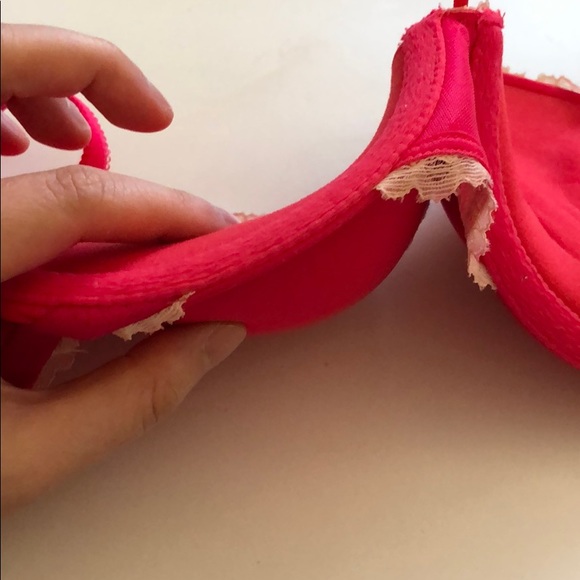 Victoria’s Secret crystal lace bra 32C - Picture 7 of 7